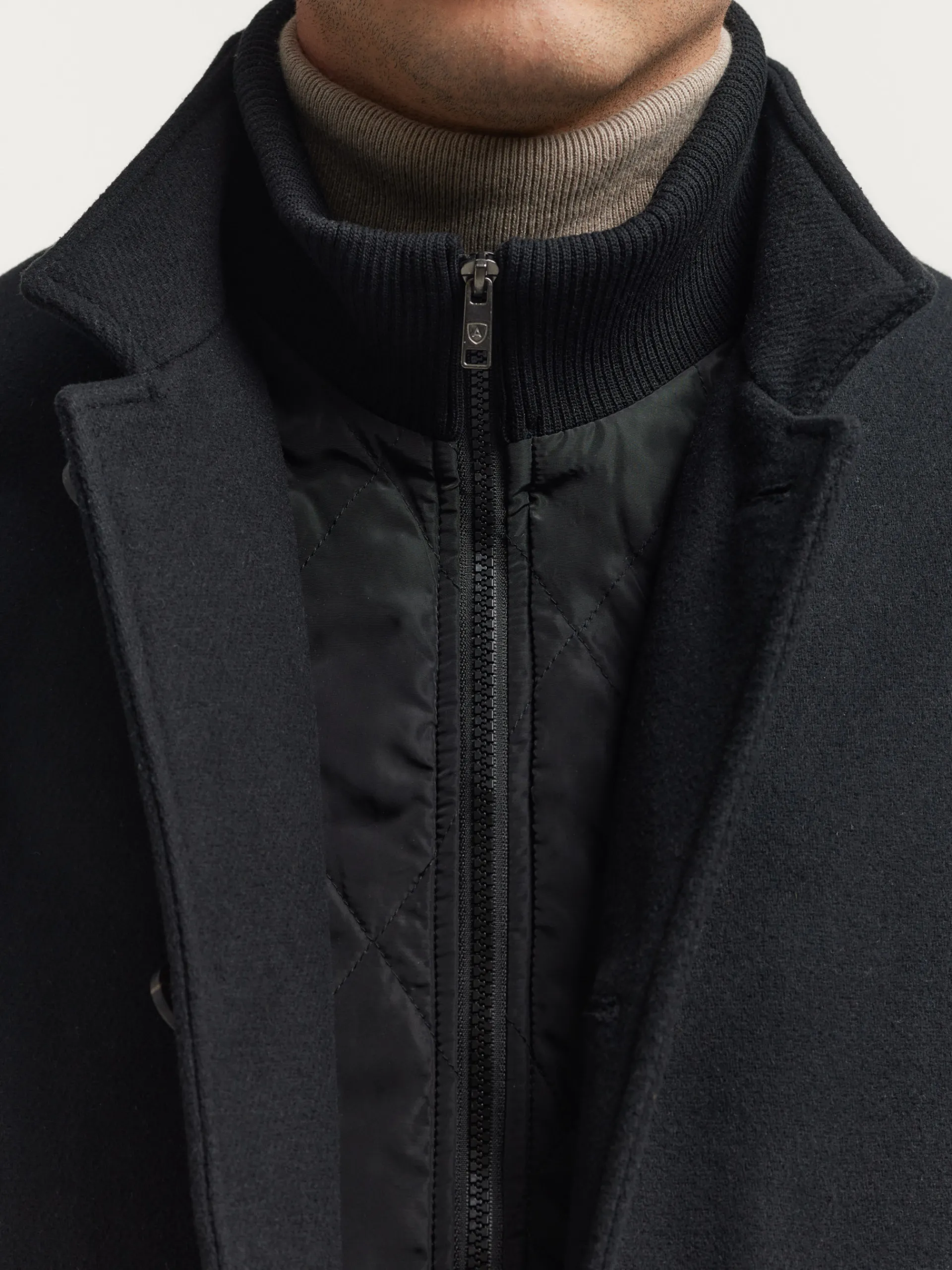 abrigo_steven_negro_5.webp Online Alvaro Moreno ABRIGO STEVEN Negro