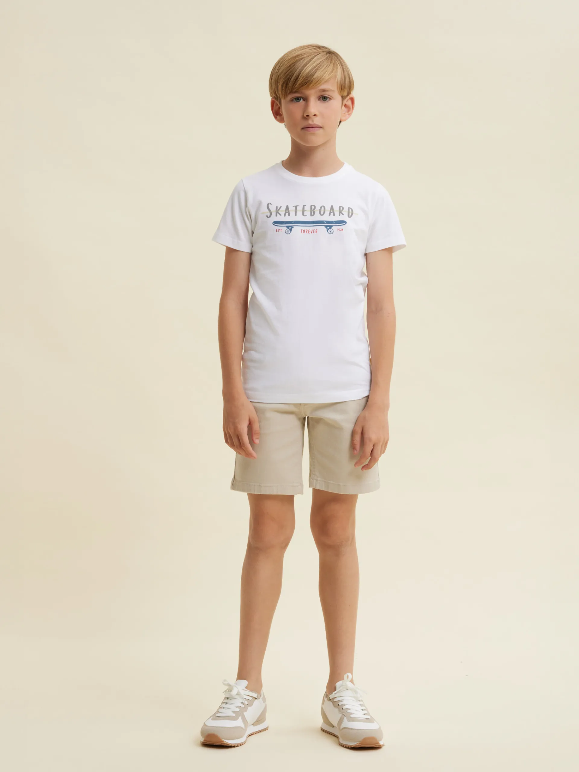 Sale Alvaro Moreno CAMISETA SKATEBOARD KIDS Blanco