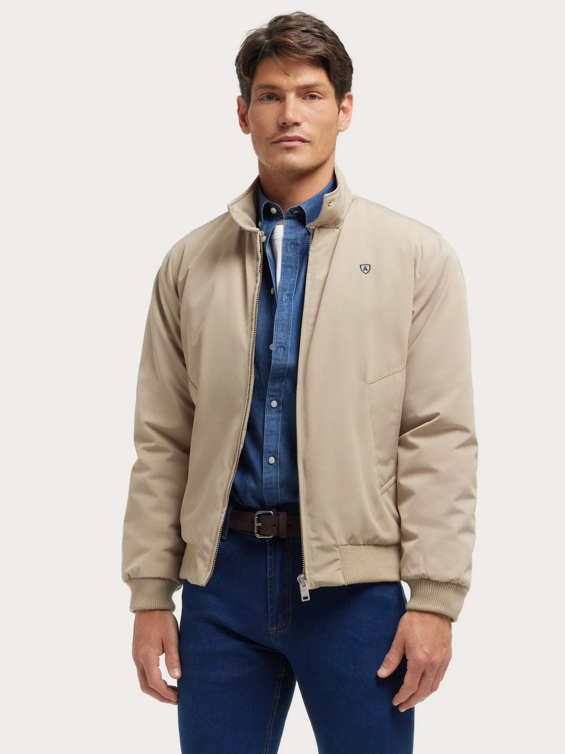 cazadora_smart_beige_3.webp Hot Alvaro Moreno CAZADORA SMART Beige