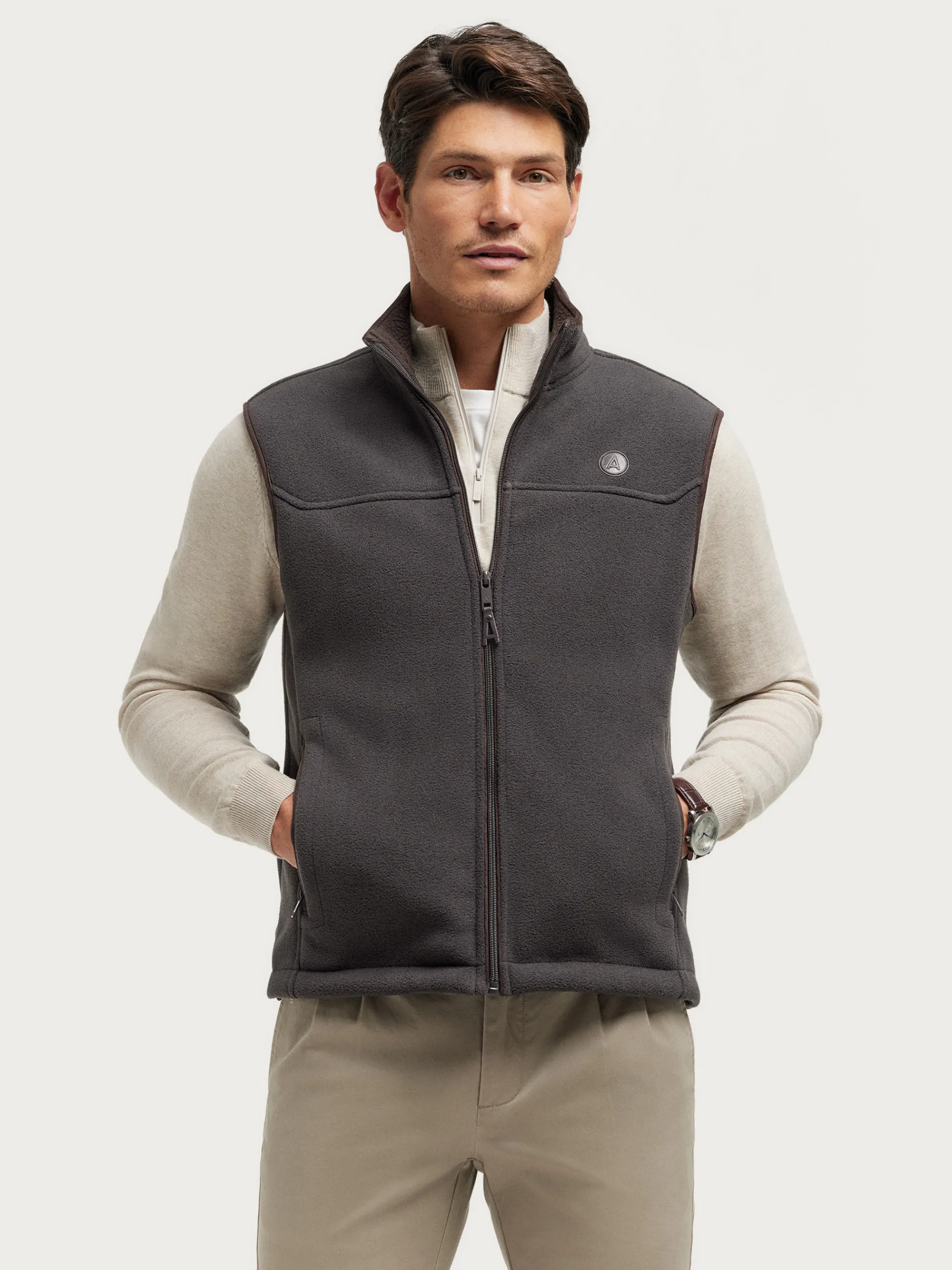 chaleco_sierra_marrn_3.webp New Alvaro Moreno CHALECO SIERRA MARRÓN Marrón