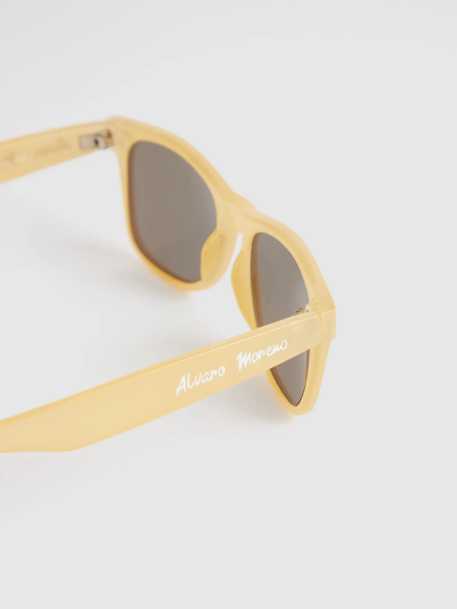 gafas_jack_kids_amarillo_3.webp Outlet Alvaro Moreno GAFAS JACK KIDS Amarillo