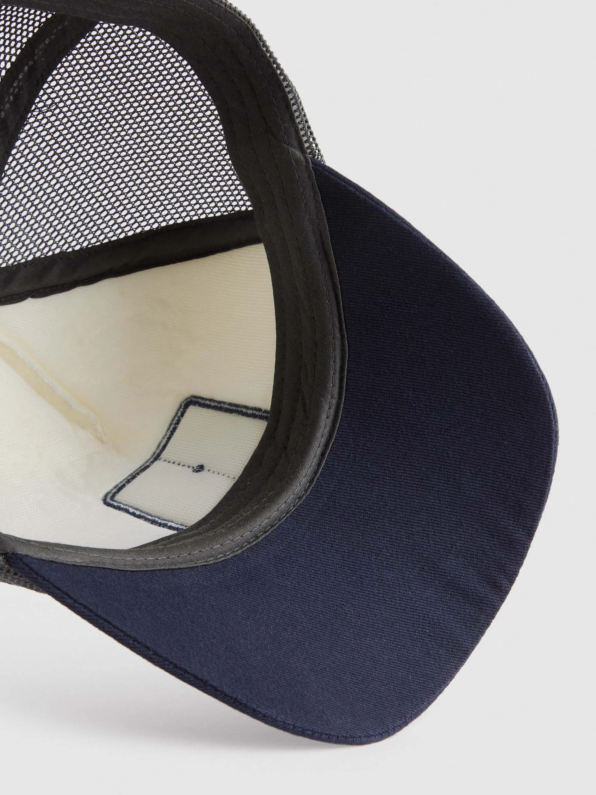 gorra_worldwide_gris_4.webp New Alvaro Moreno GORRA WORLDWIDE Gris