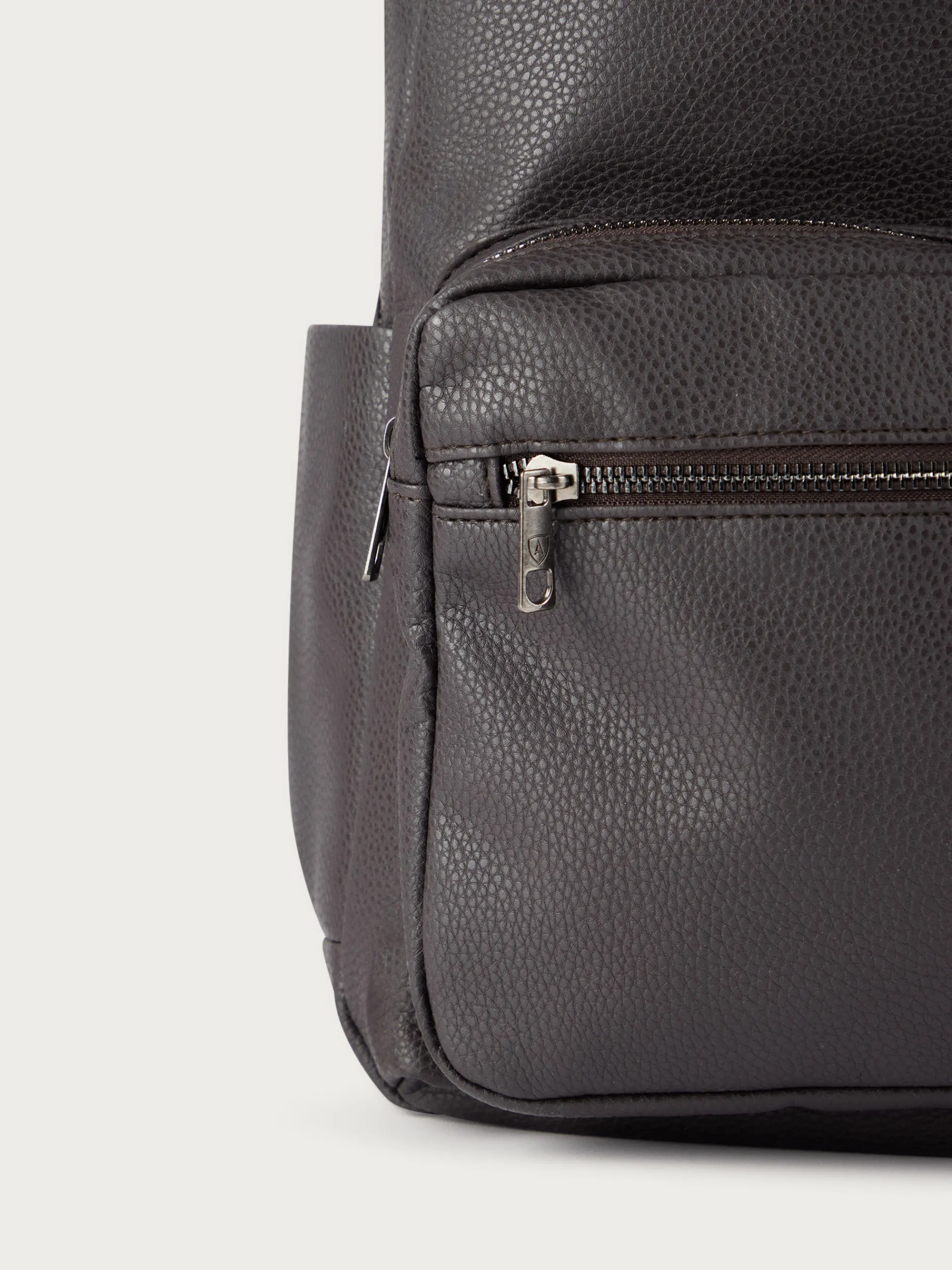 mochila_rocco_marrn_4.webp Fashion Alvaro Moreno MOCHILA ROCCO MARRÓN Marrón