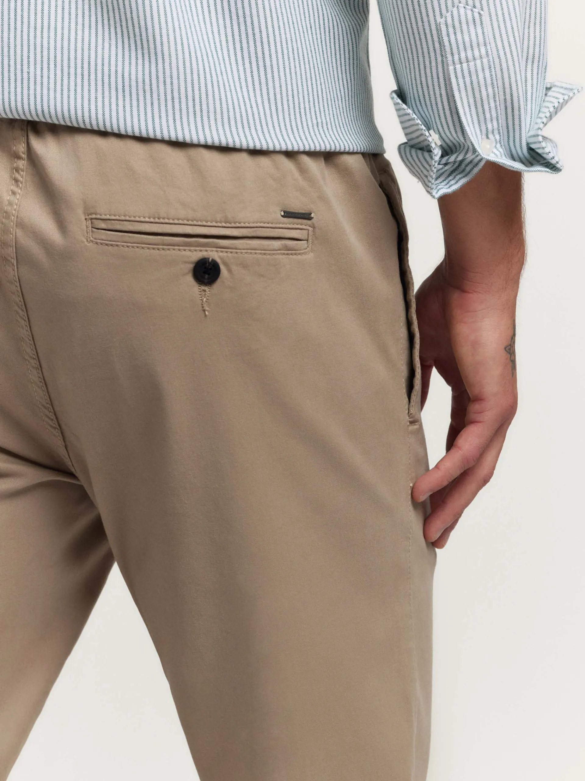 pantalon_ander_beige_4.webp New Alvaro Moreno PANTALON ANDER Beige