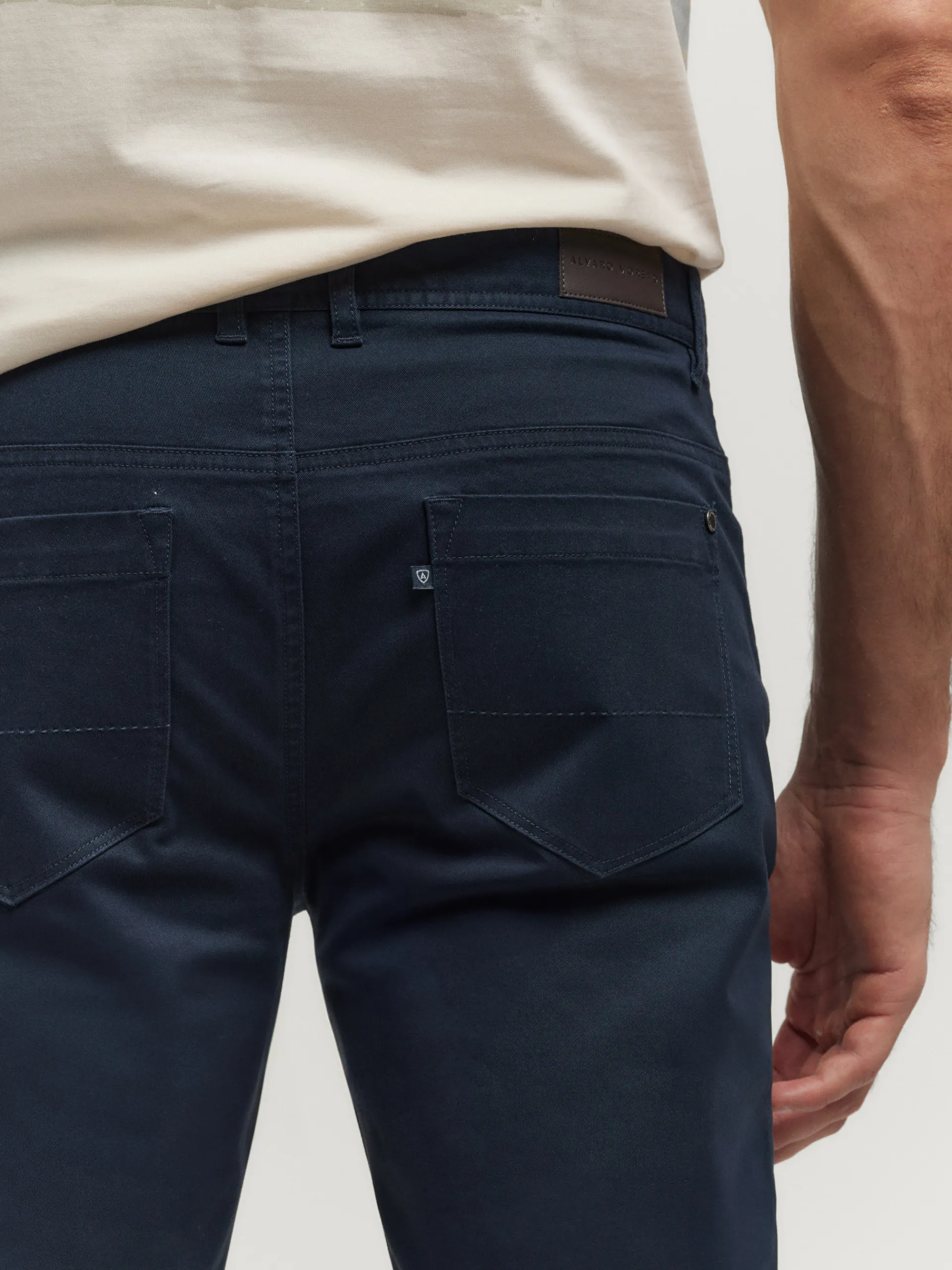 pantalon_pic_pic_azul_marino_3.webp Fashion Alvaro Moreno PANTALON PIC PIC Azul Marino