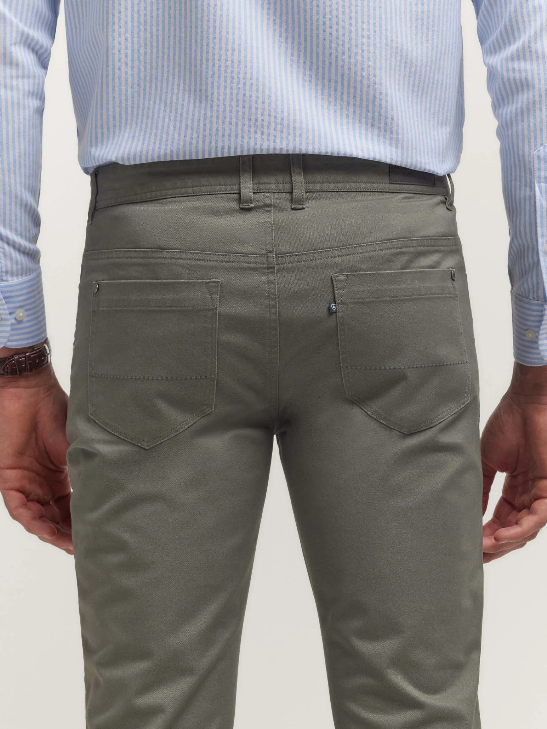 pantalon_pic_pic_verde_4.webp Outlet Alvaro Moreno PANTALON PIC PIC Verde