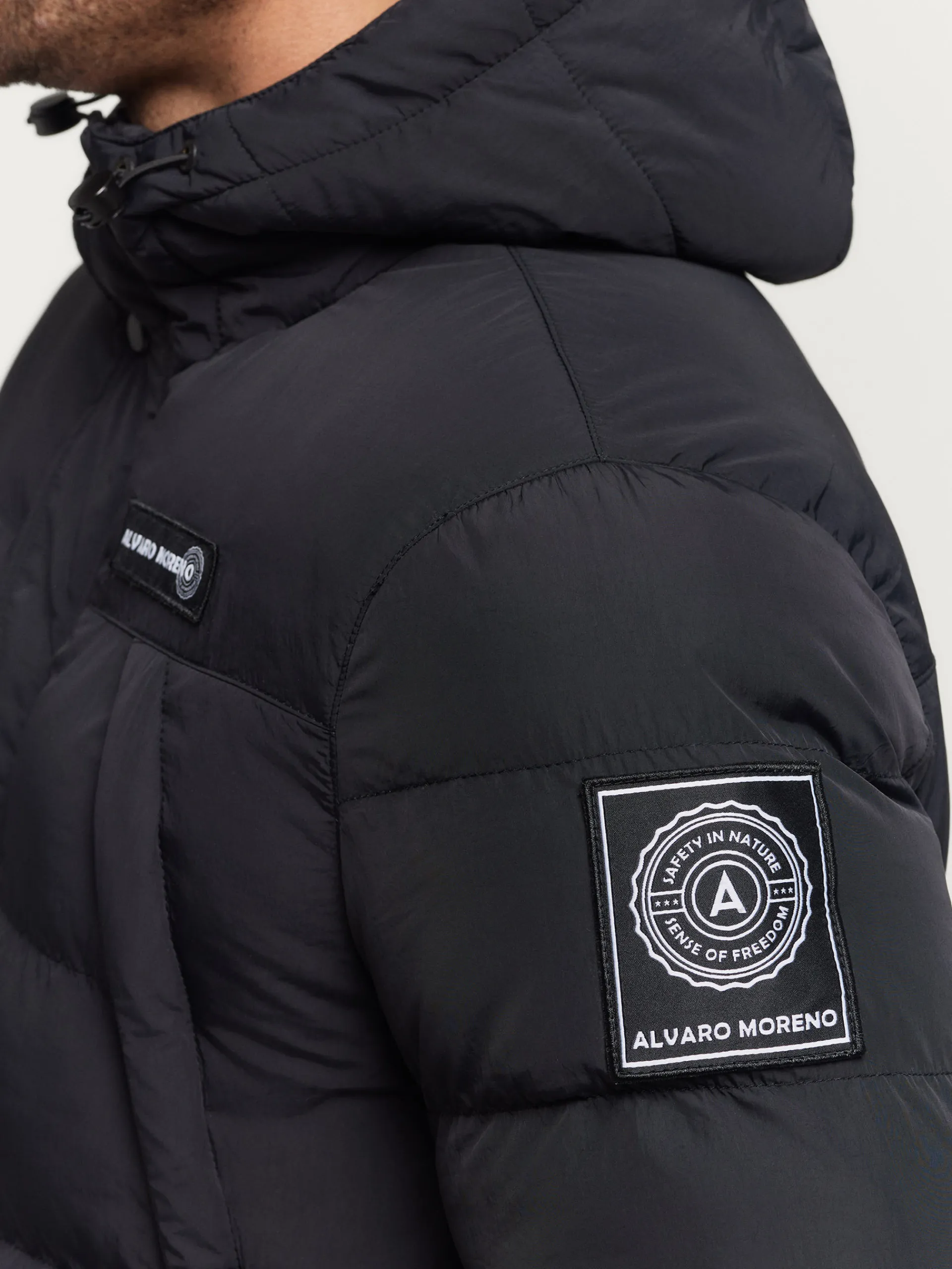 parka_kronos_negro_3.webp Cheap Alvaro Moreno PARKA KRONOS Negro