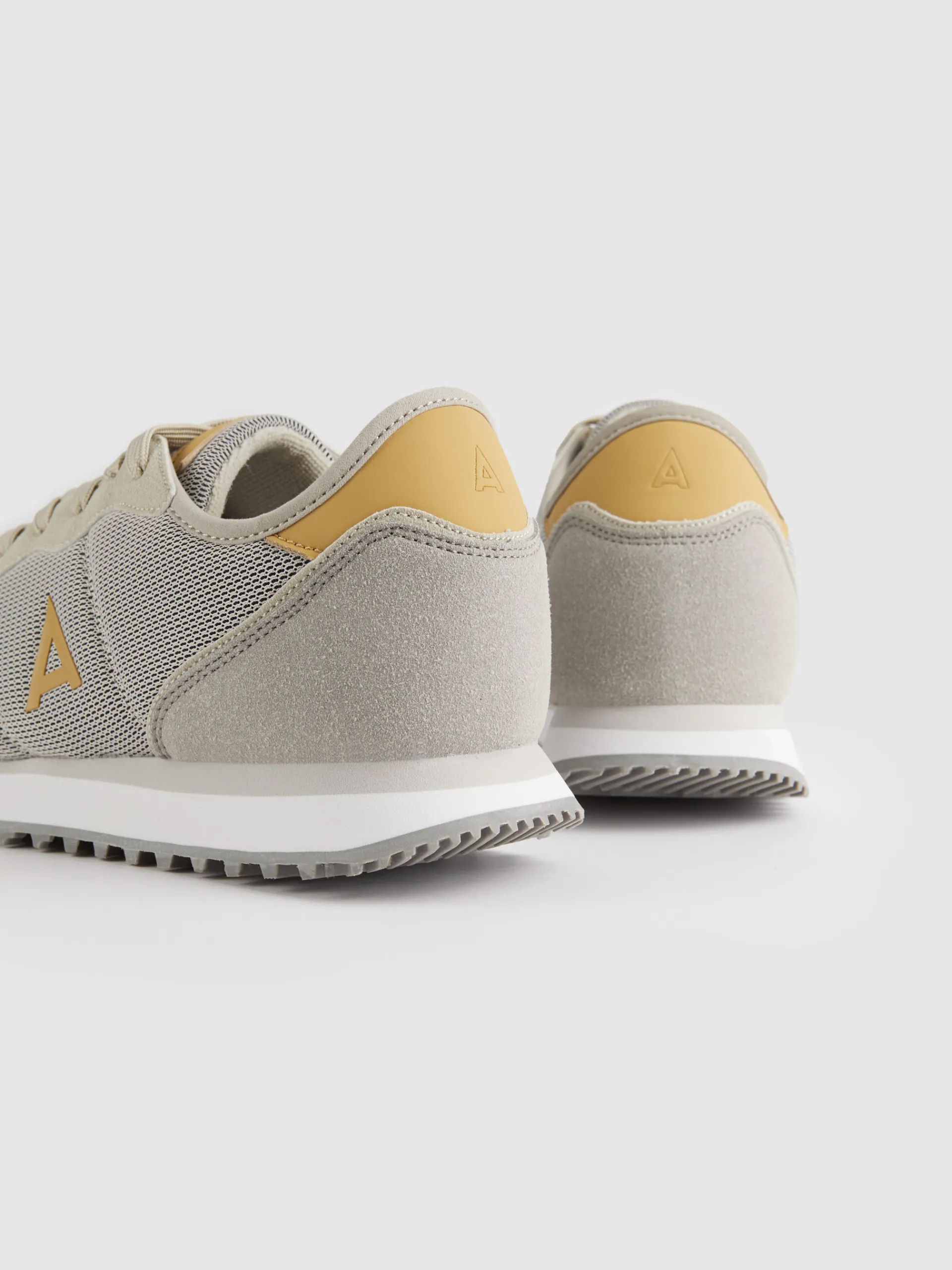 sneakers_budi_gris_2.webp Online Alvaro Moreno SNEAKERS BUDI Gris