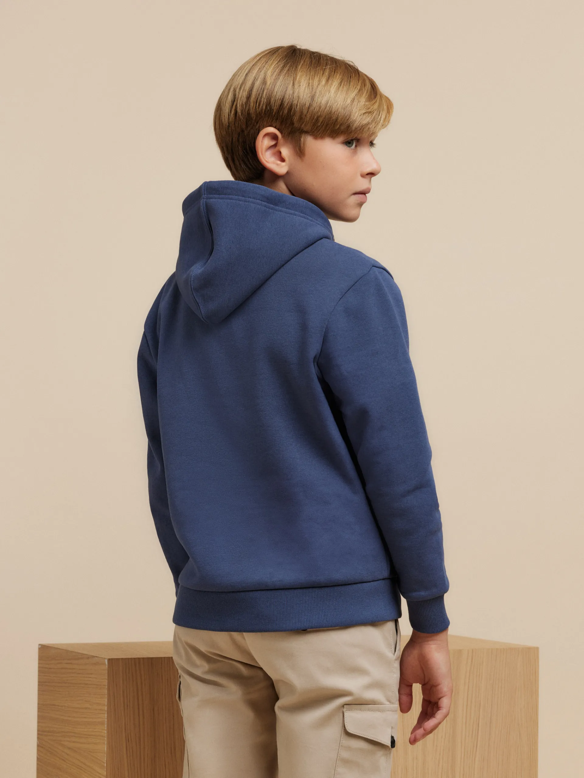 sudadera_denver_kids_azul_2.webp Discount Alvaro Moreno SUDADERA DENVER KIDS Azul