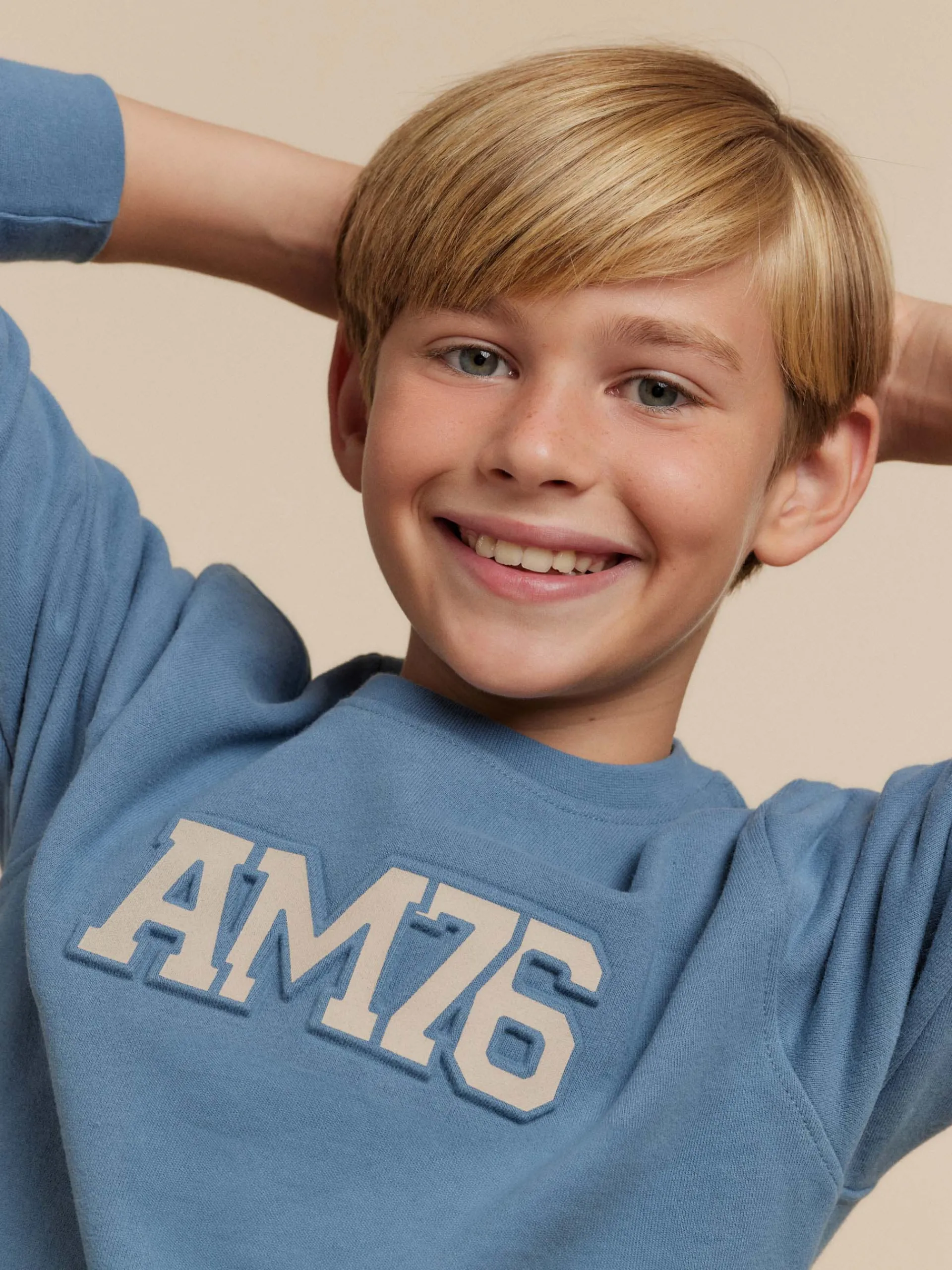 sudadera_official_kids_azul_3.webp Shop Alvaro Moreno SUDADERA OFFICIAL KIDS Azul