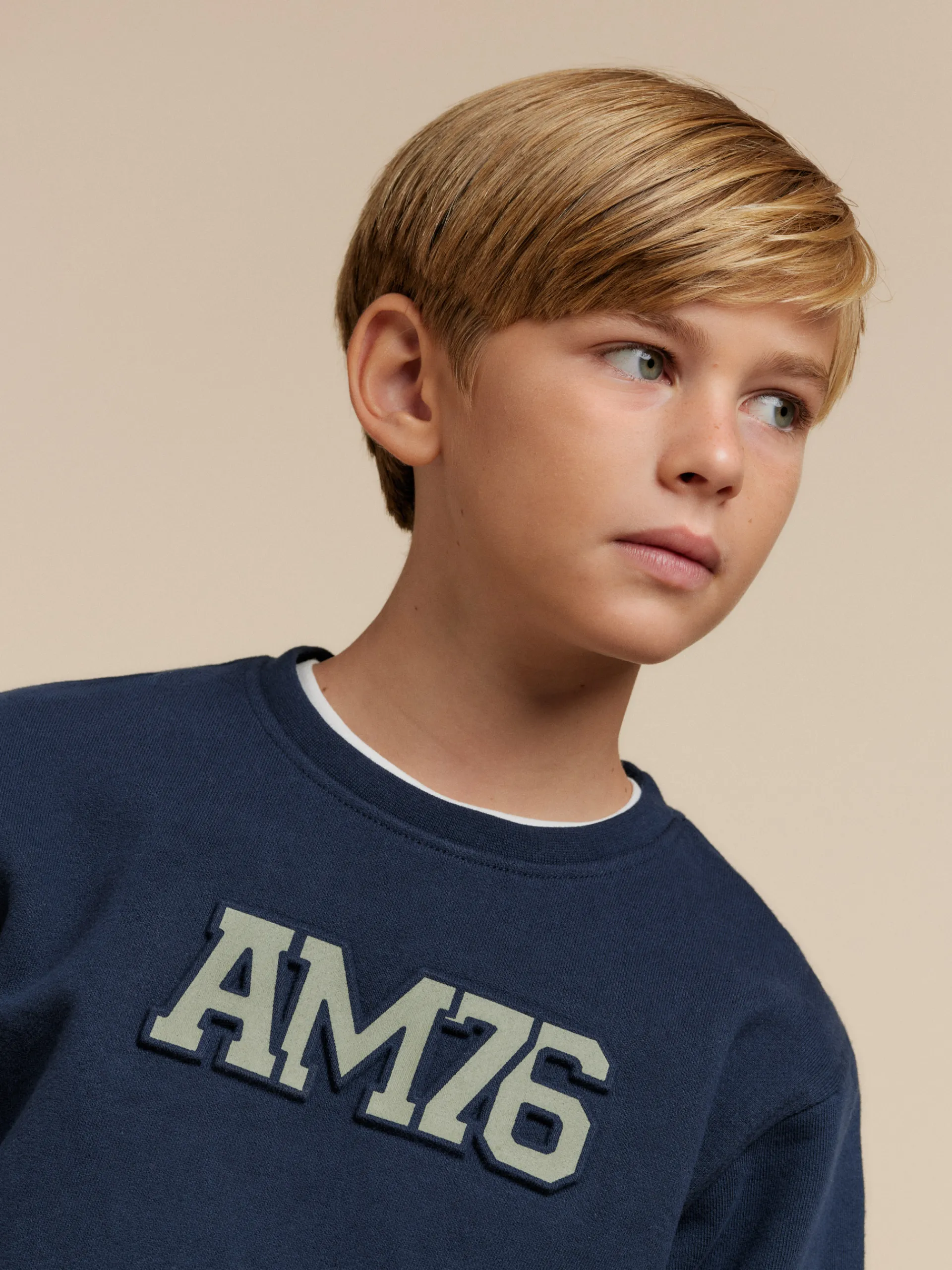 sudadera_official_kids_azul_marino_4.webp Store Alvaro Moreno SUDADERA OFFICIAL KIDS Azul Marino